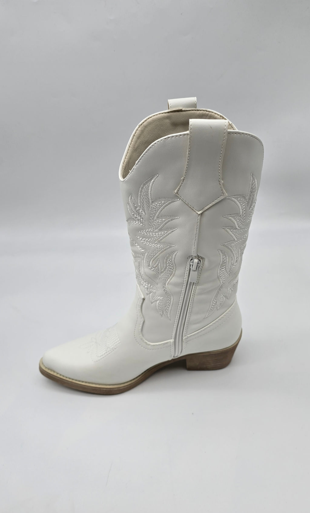Caro JAX: The Western Muse – Cowboy Boots for Bold Women